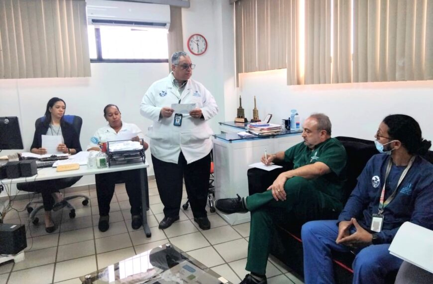 Reuni&oacute;n del Departamento de Emergencias