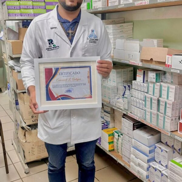 Reconocimiento al Encargado del Area de Farmacia