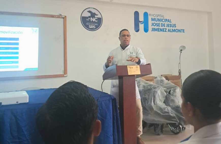 Capacitaci&oacute;n en Inmovilizaci&oacute;n de Pacientes de Ortopedia